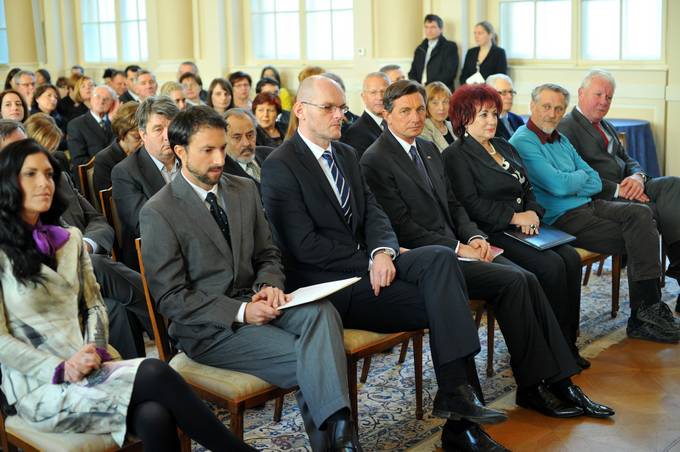 Predsednik republike ob dnevu človekovih pravic in ob 20. obletnici Varuha človekovih pravic Republike Slovenije priredil sprejem v Predsedniški palači